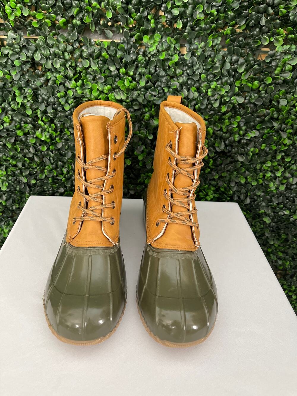 Olivia Miller Rain Boots Women’s Size 9